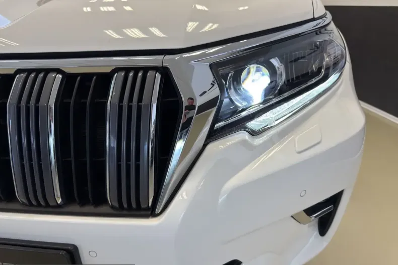 Toyota Land Cruiser din 2023 cu 14.000 km - oferta TOY251375 - foto 29