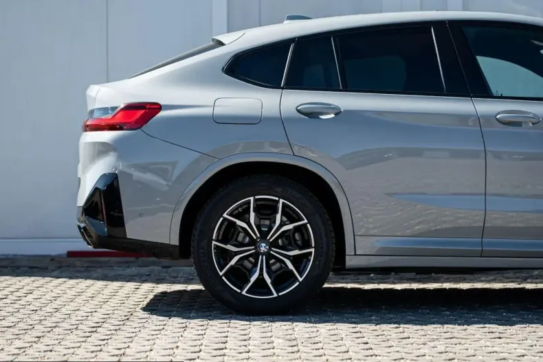 BMW X4 xDrive30i din 2025 cu 14.790 km - oferta BMW251377 - foto 6