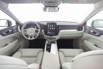 Volvo XC60 din 2025 - oferta VOL251380