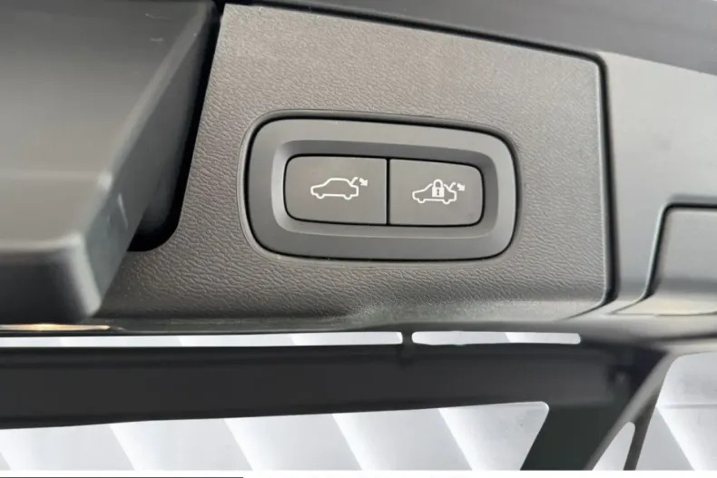 Volvo XC60 din 2025 cu 19.998 km - oferta VOL251387 - foto 16