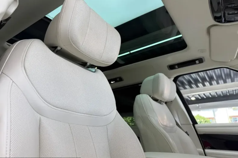 Land Rover Range Rover din 2022 cu 45.000 km - oferta LAN251390 - foto 23