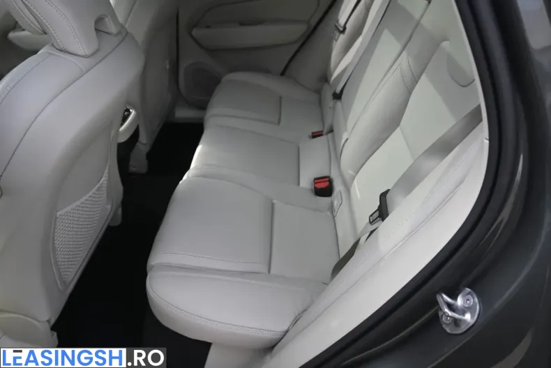 Volvo XC60 din 2025 cu 10.200 km - oferta VOL251393 - foto 13