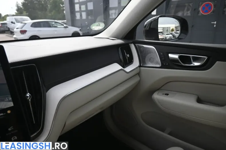 Volvo XC60 din 2025 cu 10.200 km - oferta VOL251393 - foto 25