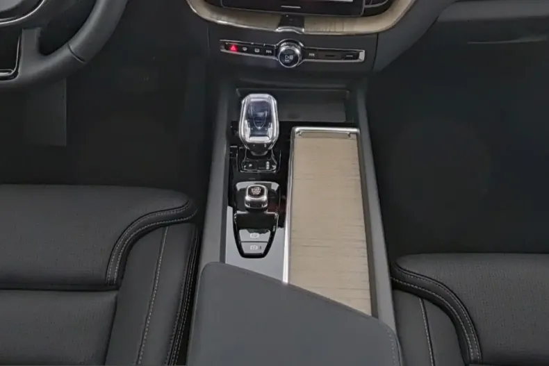 Volvo XC60 din 2025 cu 26.385 km - oferta VOL251394 - foto 6