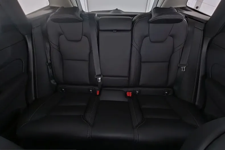 Volvo XC60 din 2025 cu 26.385 km - oferta VOL251394 - foto 12