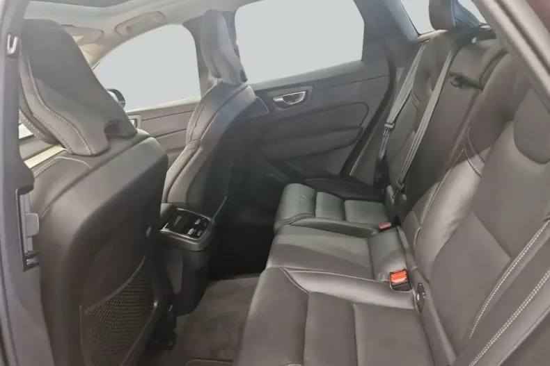Volvo XC60 din 2025 cu 16.999 km - oferta VOL251396 - foto 11