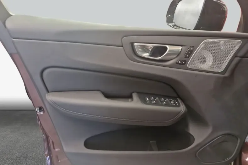 Volvo XC60 din 2025 cu 16.999 km - oferta VOL251396 - foto 19