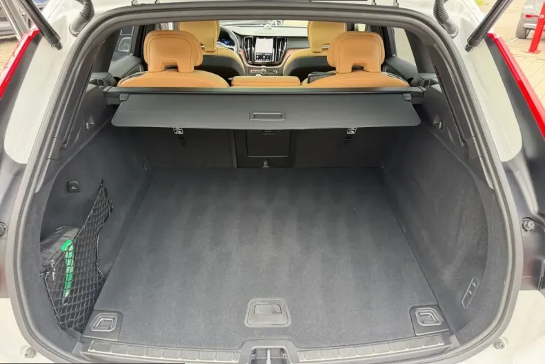 Volvo XC60 din 2025 cu 22.200 km - oferta VOL251397 - foto 26