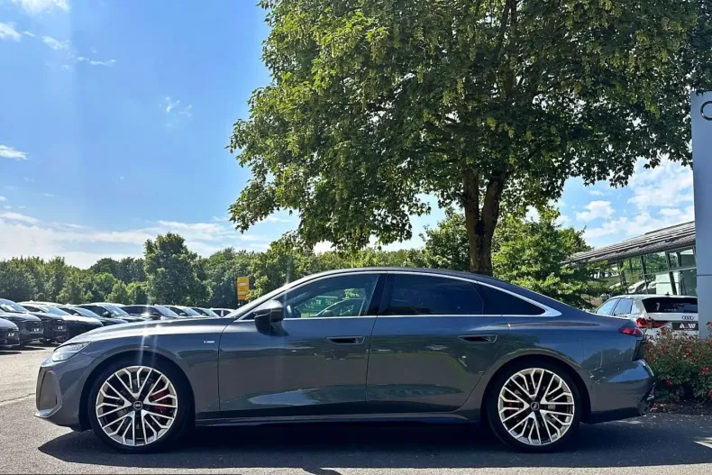 Audi A6 din 2025 cu 3.590 km - oferta AUD251401 - foto 2