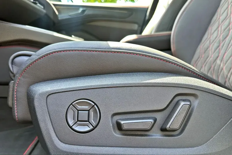 Audi A6 din 2025 cu 3.590 km - oferta AUD251401 - foto 12