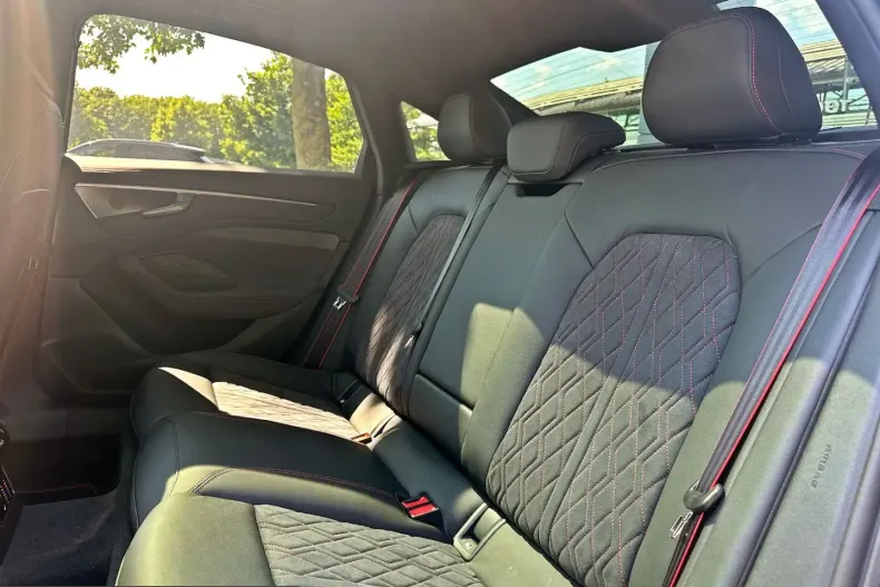 Audi A6 din 2025 cu 3.590 km - oferta AUD251401 - foto 29