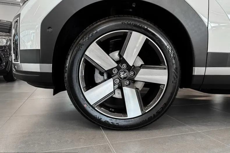 Hyundai Santa Fe din 2025 cu 11.990 km - oferta HYU251431 - foto 4
