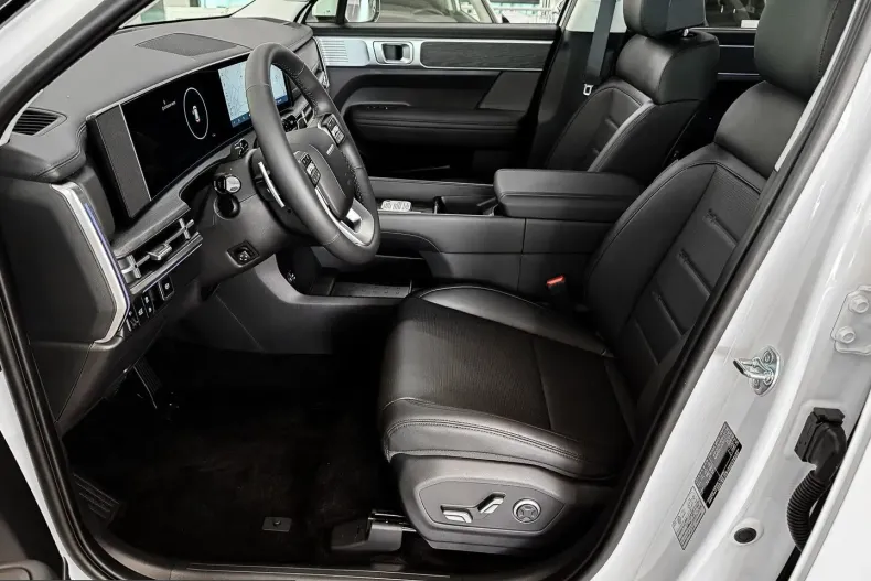 Hyundai Santa Fe din 2025 cu 11.990 km - oferta HYU251431 - foto 13