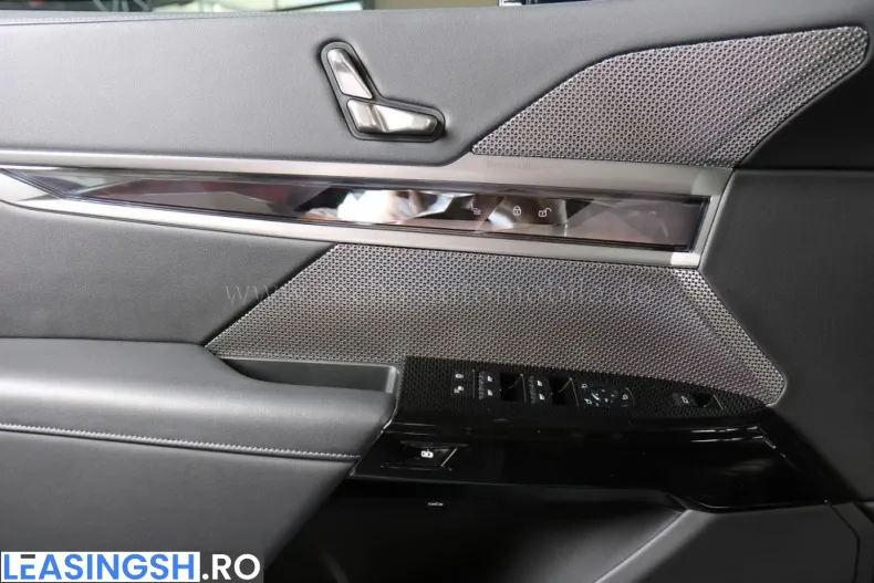 BMW 740 (Seria 7) din 2025 cu 13.900 km - oferta BMW251432 - foto 4