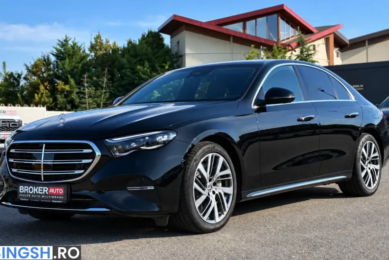 Mercedes-Benz E 300 (Clasa E) din 2024 cu 32.806 km - oferta MER251434 - foto 1