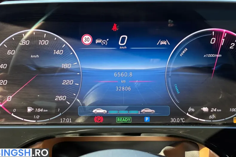 Mercedes-Benz E 300 (Clasa E) din 2024 cu 32.806 km - oferta MER251434 - foto 36