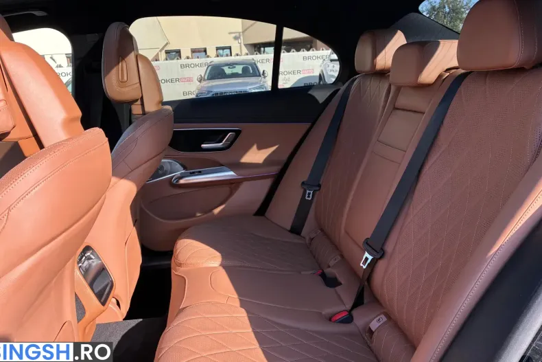 Mercedes-Benz E 300 (Clasa E) din 2024 cu 32.806 km - oferta MER251434 - foto 37