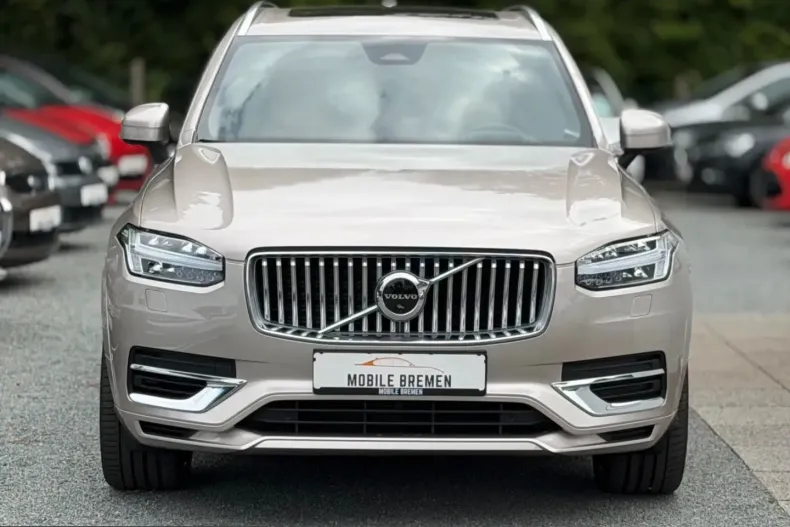 Volvo XC90 din 2022 cu 49.700 km - oferta VOL251438 - foto 2