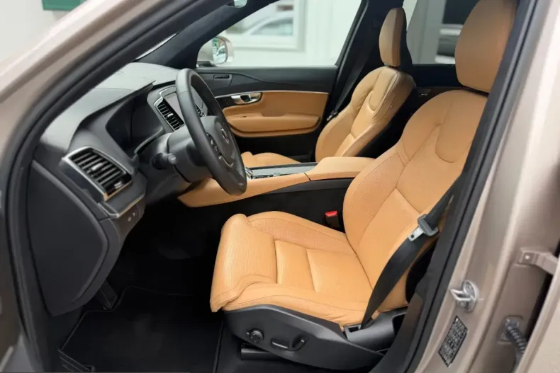 Volvo XC90 din 2022 cu 49.700 km - oferta VOL251438 - foto 10