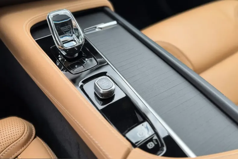 Volvo XC90 din 2022 cu 49.700 km - oferta VOL251438 - foto 26