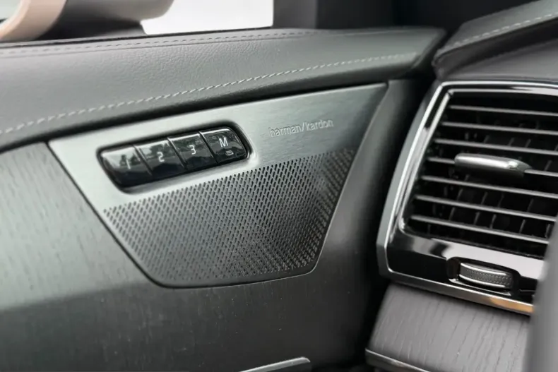 Volvo XC90 din 2022 cu 49.700 km - oferta VOL251438 - foto 31