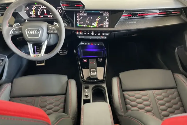Audi RS3 din 2024 cu 20.990 km - oferta AUD251444 - foto 9