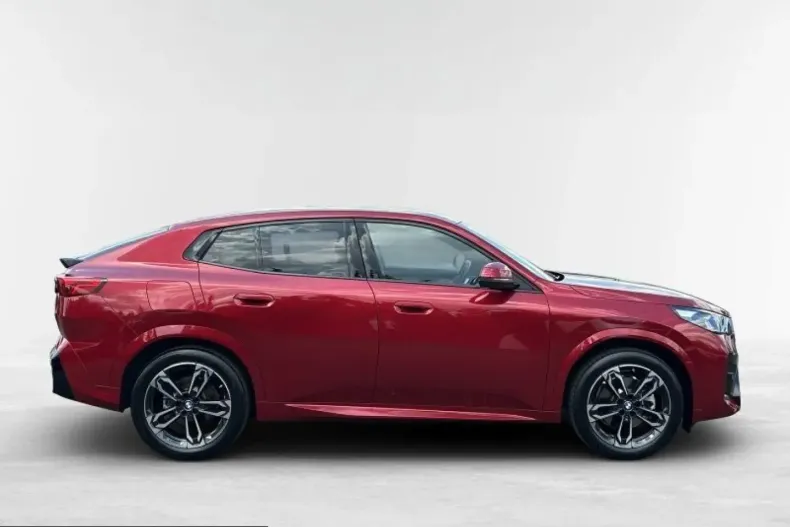 BMW iX2 (Seria X) din 2025 cu 24.800 km - oferta BMW251445 - foto 5