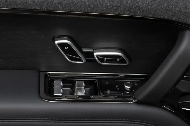 Land Rover Range Rover Sport din 2025 cu 5.238 km - oferta LAN251447 - foto 19