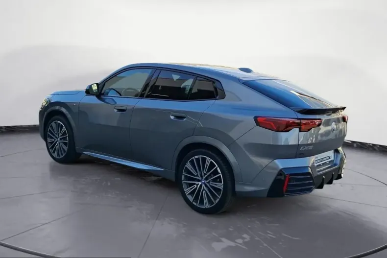 BMW iX2 (Seria X) din 2025 cu 18.838 km - oferta BMW251452 - foto 3