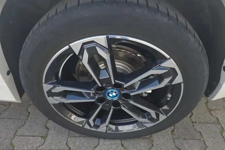 BMW iX1 (Seria X) din 2024 cu 16.183 km - oferta BMW251453 - foto 6