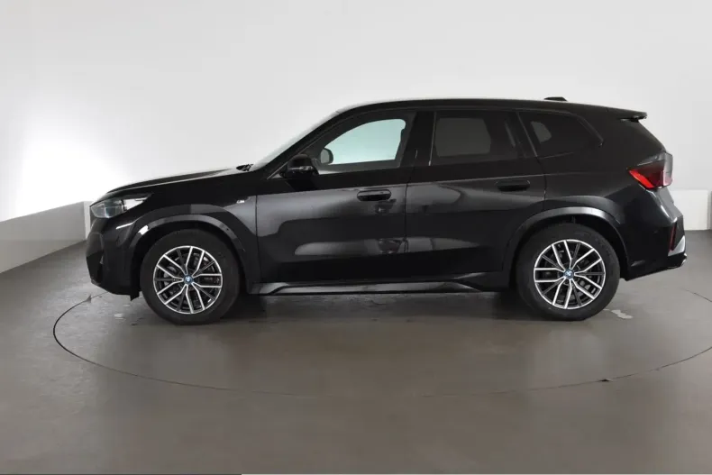 BMW iX1 (Seria X) din 2024 cu 33.319 km - oferta BMW251457 - foto 1