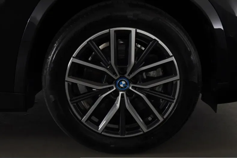 BMW iX1 (Seria X) din 2024 cu 33.319 km - oferta BMW251457 - foto 3