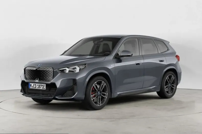 BMW iX1 (Seria X) din 2024 cu 29.900 km - oferta BMW251460 - foto 1