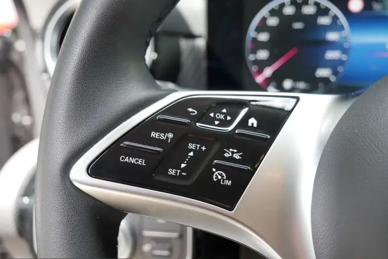 Mercedes-Benz CLA 180 (Clasa CLA) din 2025 cu 6.071 km - oferta MER251461 - foto 19