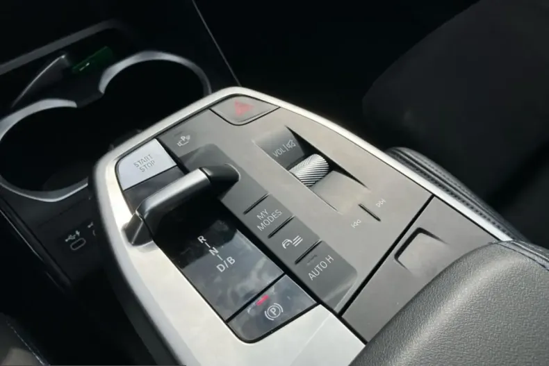 BMW iX1 (Seria X) din 2024 cu 48.100 km - oferta BMW251462 - foto 26