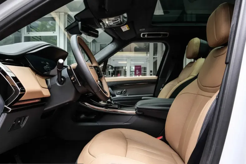 Land Rover Range Rover Sport din 2025 cu 2.990 km - oferta LAN251464 - foto 12