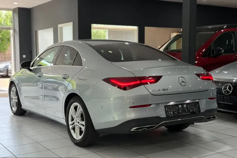 Mercedes-Benz CLA 180 (Clasa CLA) din 2024 cu 42.000 km - oferta MER251466 - foto 3