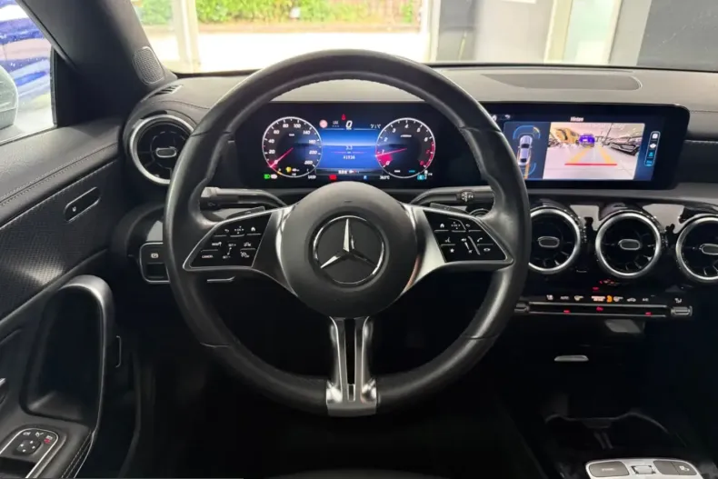 Mercedes-Benz CLA 180 (Clasa CLA) din 2024 cu 42.000 km - oferta MER251466 - foto 5