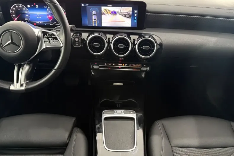 Mercedes-Benz CLA 180 (Clasa CLA) din 2024 cu 42.000 km - oferta MER251466 - foto 6