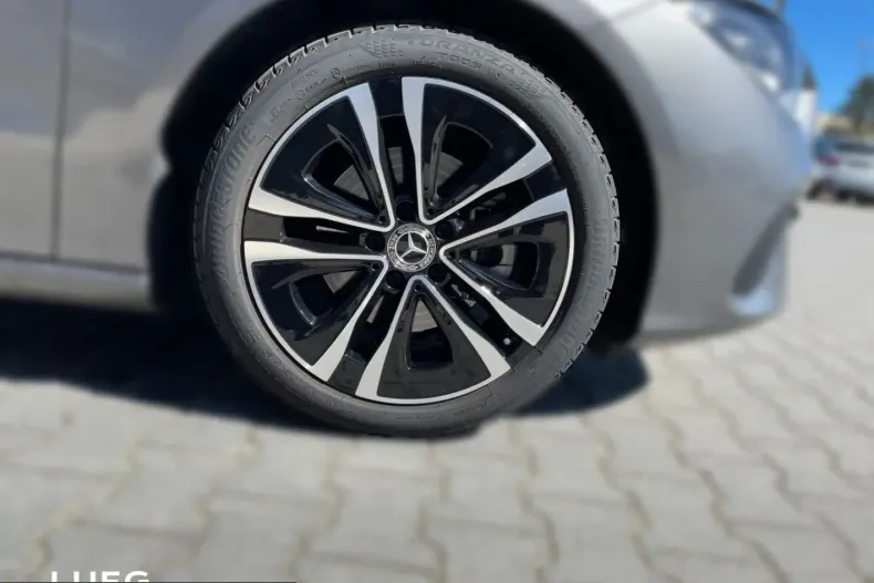 Mercedes-Benz CLA 180 (Clasa CLA) din 2025 cu 7.586 km - oferta MER251467 - foto 7