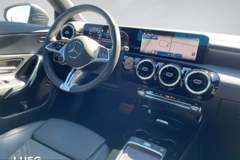 Mercedes-Benz CLA 180 (Clasa CLA) din 2025 cu 7.586 km - oferta MER251467 - foto 9