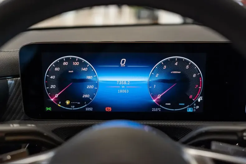 Mercedes-Benz CLA 180 (Clasa CLA) din 2025 cu 18.060 km - oferta MER251468 - foto 12