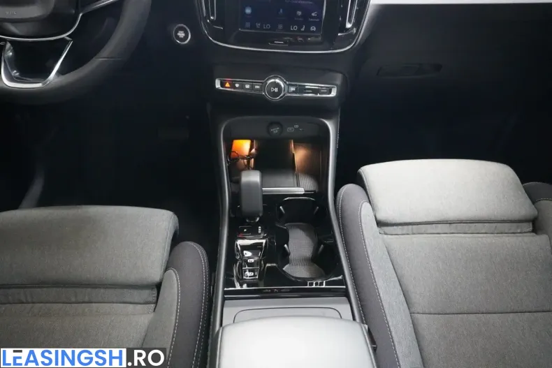 Volvo XC40 din 2024 cu 24.600 km - oferta VOL251478 - foto 14