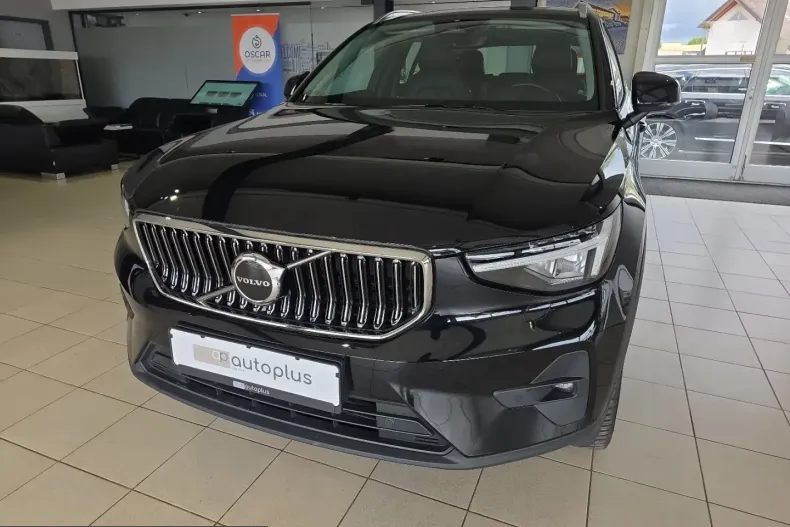 Volvo XC40 din 2023 cu 28.283 km - oferta VOL251479 - foto 2