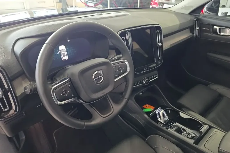 Volvo XC40 din 2023 cu 28.283 km - oferta VOL251479 - foto 22