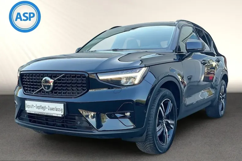 Volvo XC40 din 2023 cu 46.855 km - oferta VOL251480 - foto 1