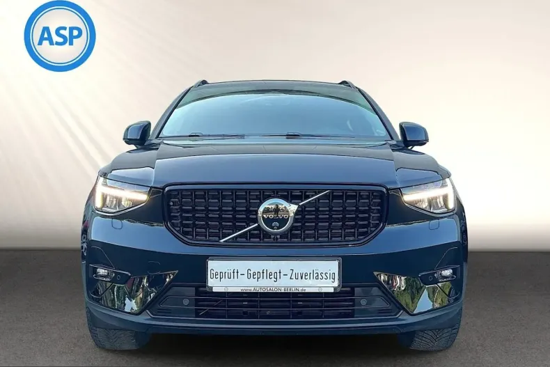 Volvo XC40 din 2023 cu 46.855 km - oferta VOL251480 - foto 2