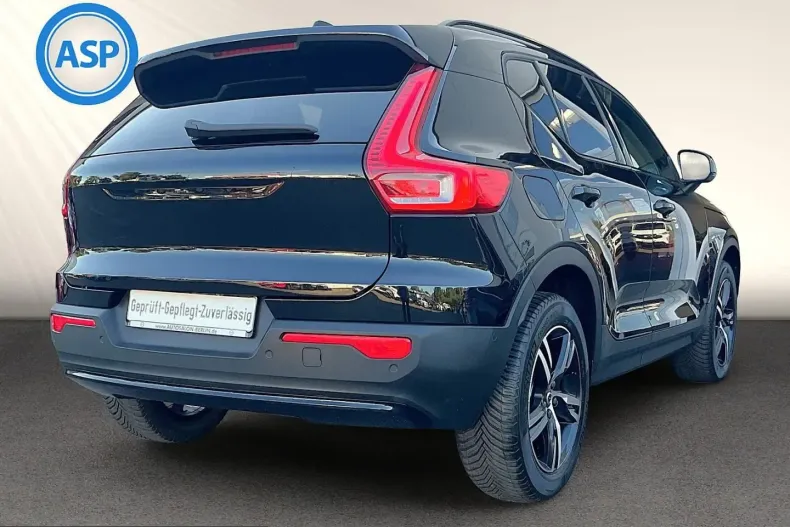 Volvo XC40 din 2023 cu 46.855 km - oferta VOL251480 - foto 5