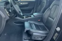 Volvo XC40 din 2023 cu 46.855 km - oferta VOL251480 - foto 9