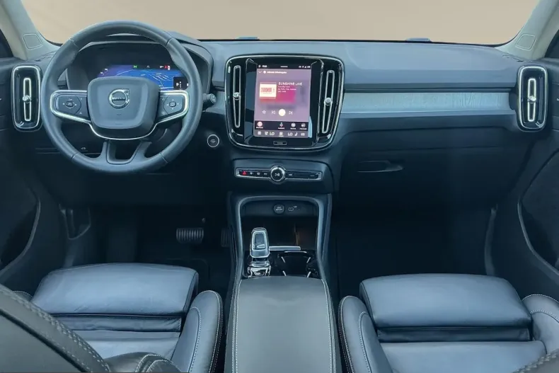 Volvo XC40 din 2023 cu 46.855 km - oferta VOL251480 - foto 13